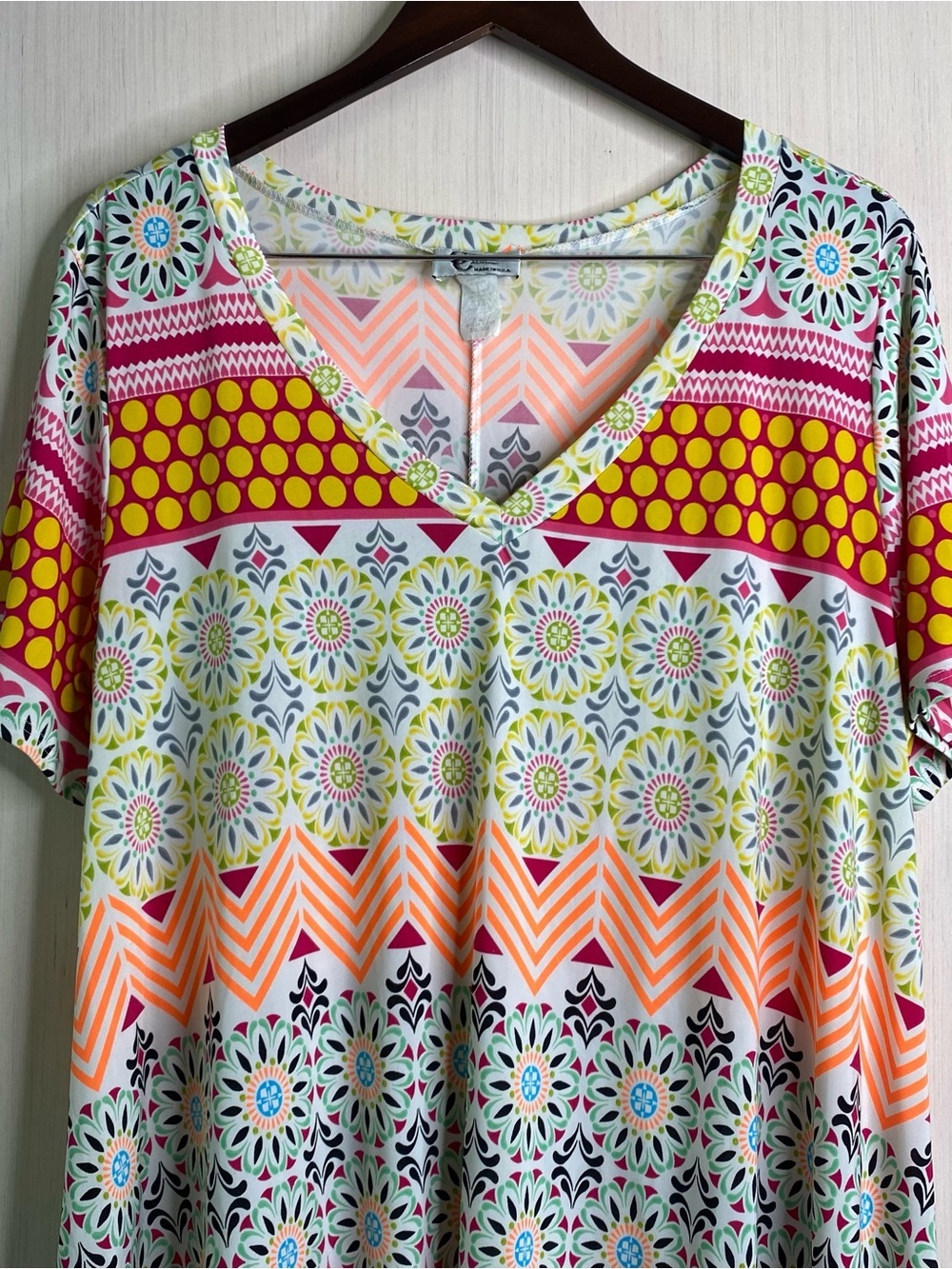 Christian Caliendo V-Neck Short Sleeve Floral Geo Print Tunic Shark Bite Hem 3X - Picture 4 of 7